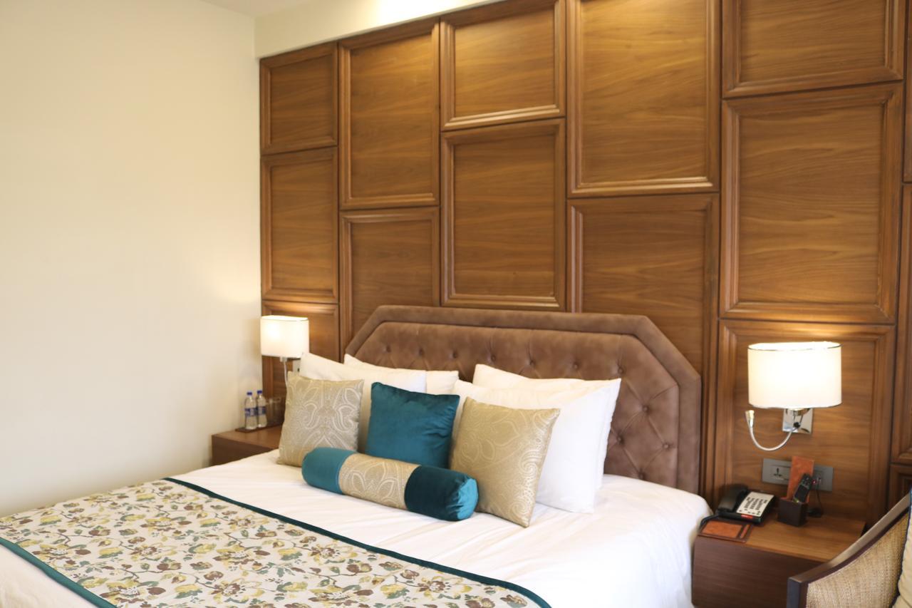 Radisson Srinagar Ξενοδοχείο Εξωτερικό φωτογραφία