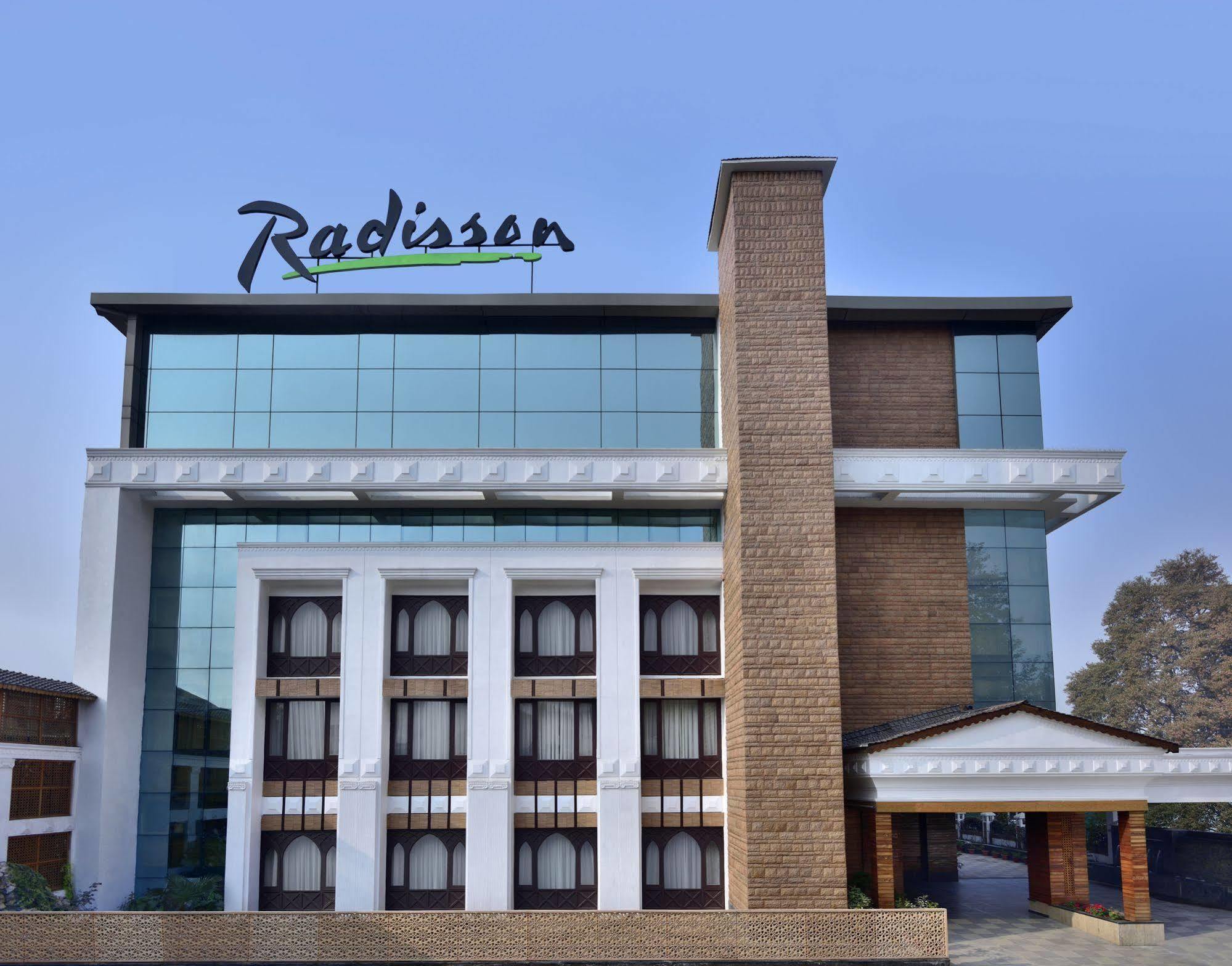 Radisson Srinagar Ξενοδοχείο Εξωτερικό φωτογραφία